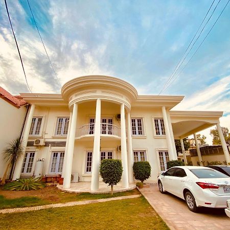 Shelton'S Rezidor House Peshawar Exterior photo